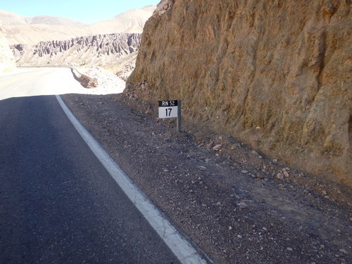 Ruta Número 52, 17 k distance marker.